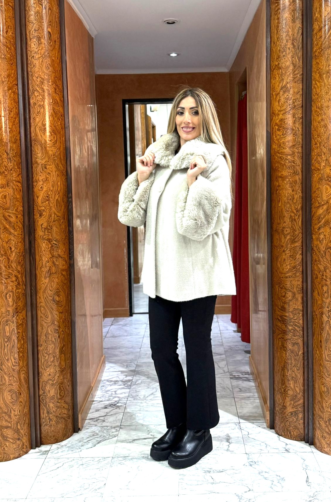 Mantella Luciana Panna - immagine 5